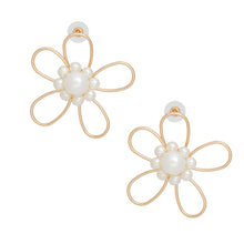 Studs Handmade Gold Wire Flower Pearl Earrings