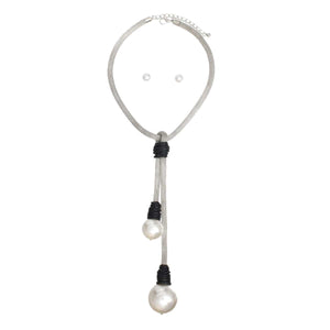 Pendant Polished White Pearl Leather and Chain Set