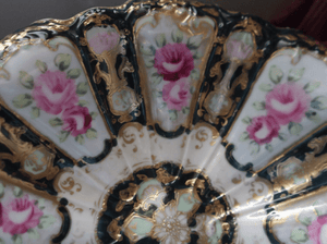 Colorful "Royal Kinnan Nippon" Nippon Beautiful Bowl