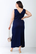 Plus Sleeveless Maxi V-neck Dress 