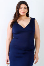 V-neck Sleeveless Maxi Plus Dress